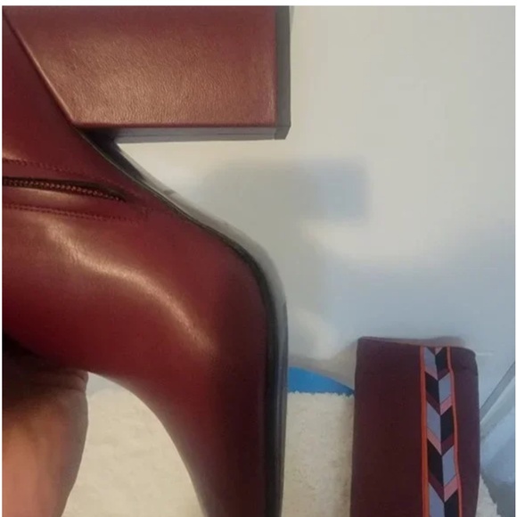 New never used Emilio Pucci knee high heeled boots - Picture 11 of 13